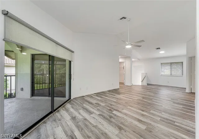 Listing Photo 4 - Condo for sale in building located at 142 Bennington Dr, Naples, FL 34104 - Unit #8