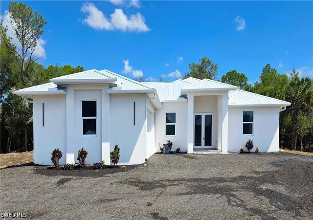3rd image of 133 Hunting Club Ave, Clewiston, FL 33440 | MLS# 226024206