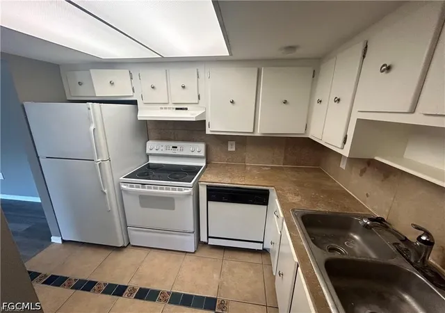 Homes for sale in Fort Myers, FL | 3704 Broadway #316, Fort Myers, FL 33901 | MLS# 2026029169