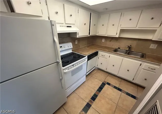 Homes for sale in Fort Myers, FL | 3704 Broadway #316, Fort Myers, FL 33901 | MLS# 2026029169