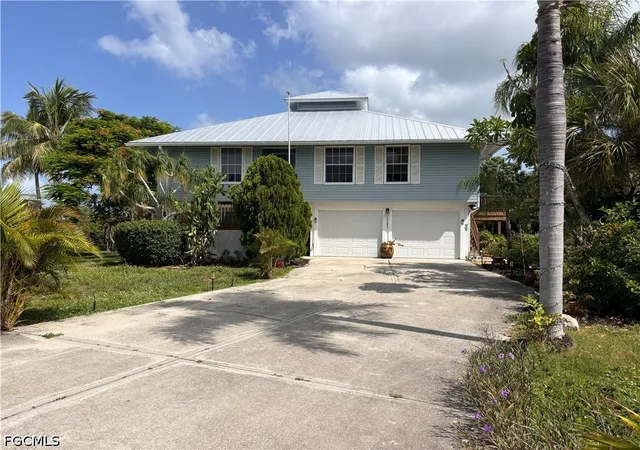 Photo 2 of Single family home for sale at 14281 Pacosin Ct, Bokeelia, FL 33922 | MLS# 2026029237 | Listing updated on 2026-08-28