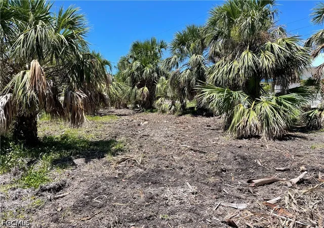 Photo 3 of Land for sale at 575 Sea Oats Dr, Sanibel, FL 33957 | MLS# 2026029249 | Listing updated on 2026-08-08