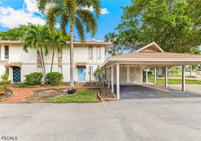 Photo 1 of Townhouse for sale at 4277 Island Cir #1, Fort Myers, FL 33919 | MLS# 2026029278 | Listing updated on 2026-10-08