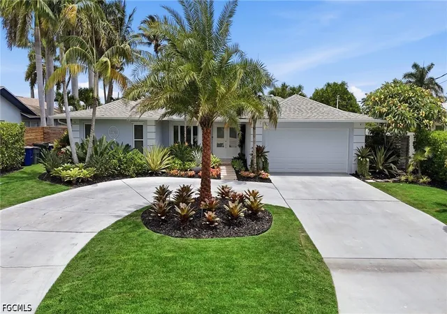 Photo 1 of Single family home for sale at 405 Prather Dr, Fort Myers, FL 33919 | MLS# 2026029383 | Listing updated on 2026-07-16