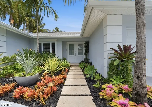 Photo 3 of Single family home for sale at 405 Prather Dr, Fort Myers, FL 33919 | MLS# 2026029383 | Listing updated on 2026-07-16