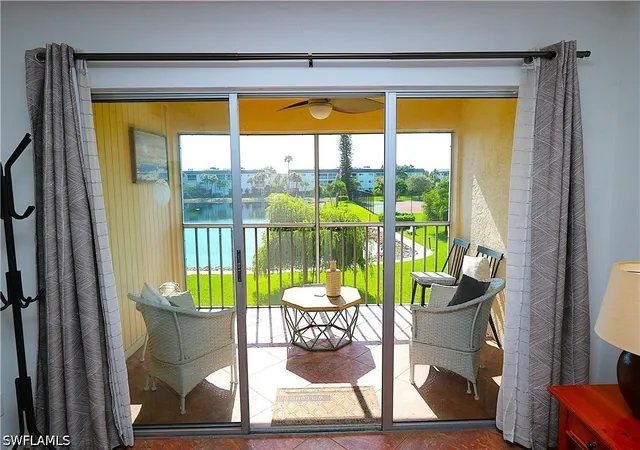 3rd image of 1004 Manatee Rd, Naples, FL 34114