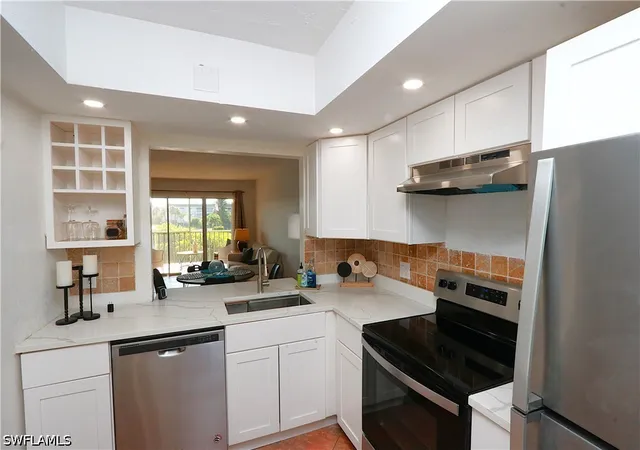 4th image of 1004 Manatee Rd, Naples, FL 34114