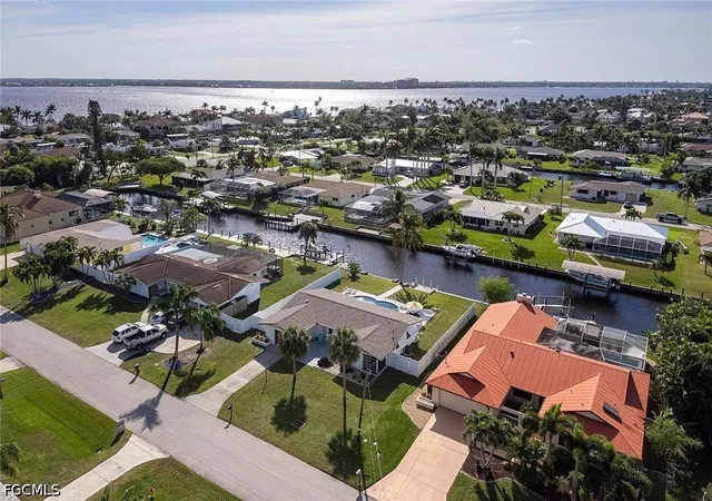 28th image of 1432 Wellington Ct, Cape Coral, FL 33904 | MLS# 2026029416