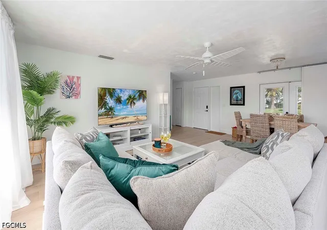 5th image of 1432 Wellington Ct, Cape Coral, FL 33904 | MLS# 2026029416