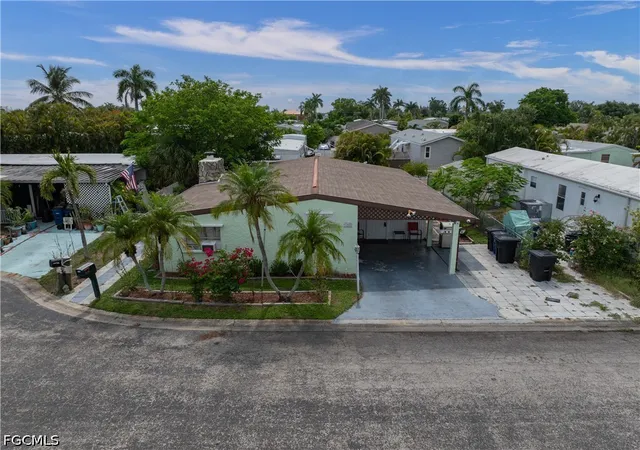 Photo 2 of Manufactured home for sale at 16200 Cathy Ct, Fort Myers, FL 33908 | MLS# 2026029431 | Listing updated on 2026-07-09