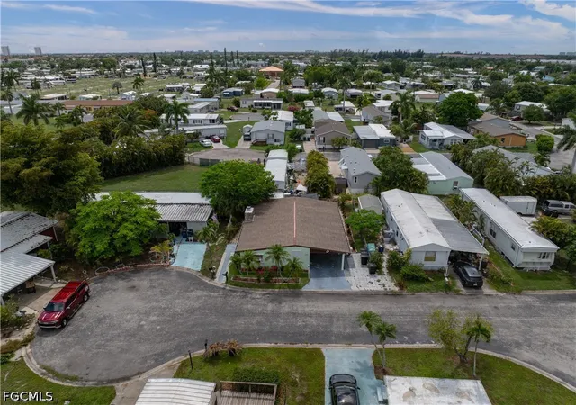 Photo 3 of Manufactured home for sale at 16200 Cathy Ct, Fort Myers, FL 33908 | MLS# 2026029431 | Listing updated on 2026-07-09
