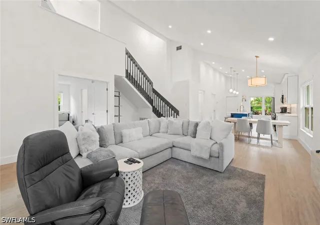 Photo 4 of Single family home for sale at 4775 Europa Dr, Naples, FL 34105 | MLS# 226025139 | Listing updated on 2026-07-10