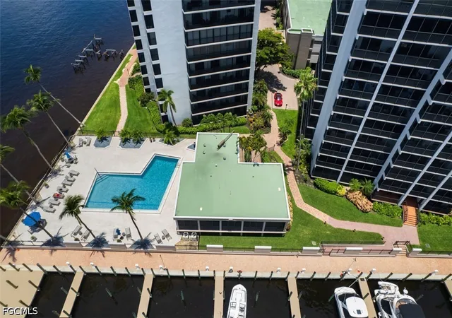 5th image of 1900 Virginia Ave #102, Fort Myers, FL 33901 | MLS# 2026029470