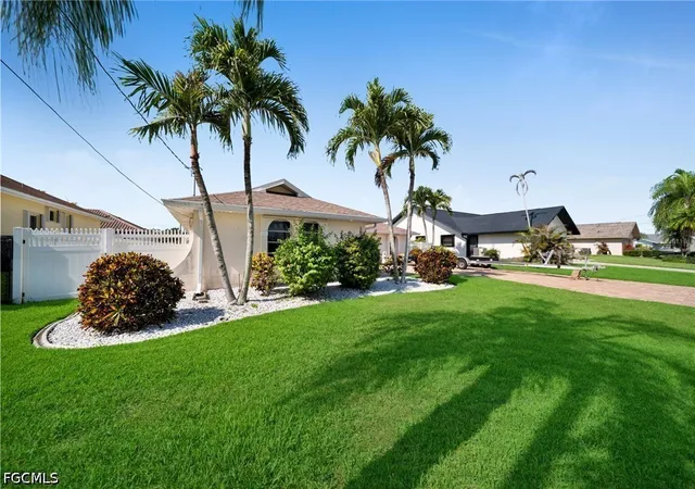 Photo 3 of Single family home for sale at 1220 Sw 54th Lane, Cape Coral, FL 33914 | MLS# 2026029476 | Listing updated on 2026-08-31