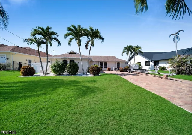 Photo 4 of Single family home for sale at 1220 SW 54th Lane, Cape Coral, FL 33914 | MLS# 2026029476 | Listing updated on 2026-08-31