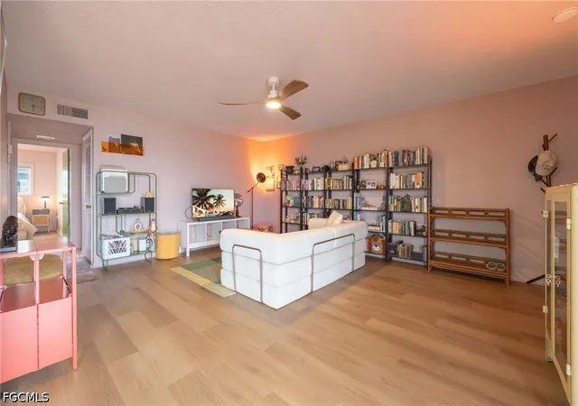 4th image of 3225 E Riverside Dr, Fort Myers, FL 33916
