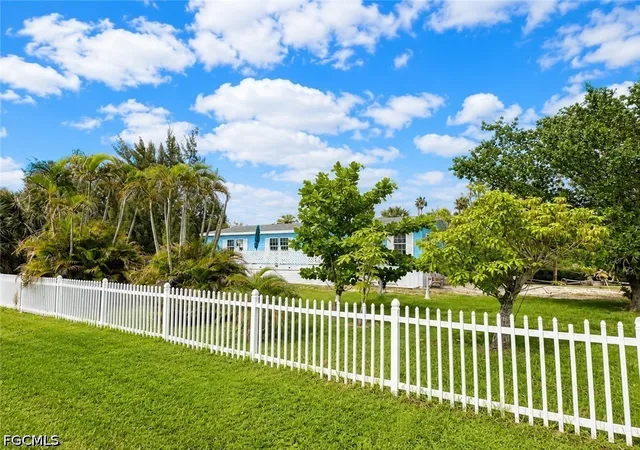 Photo 3 of Manufactured home for sale at 11830 Scallop Dr #850, Cape Coral, FL 33991 | MLS# 2026029541 | Listing updated on 2026-08-04