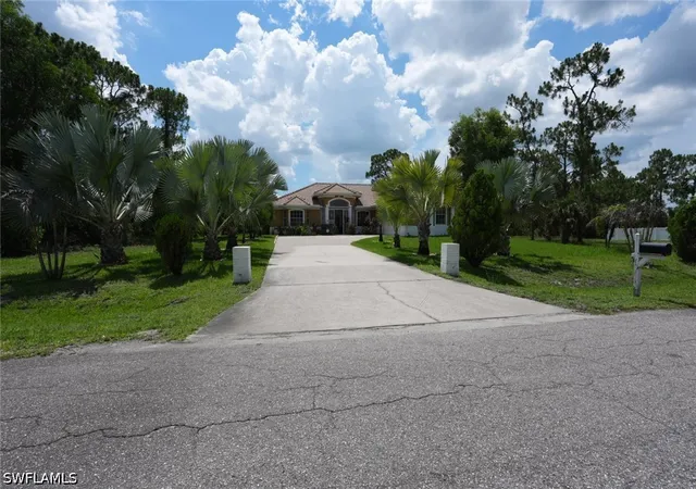 5th image of 219 Columbus Ave, Lehigh Acres, FL 33936 | MLS# 226025672
