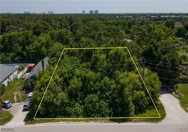 2nd image of 20190 Trailside Dr, Estero, FL 33928 | MLS# 2026029617