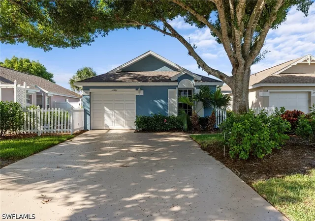 Photo 3 of Single family home for sale at 14932 Sterling Oaks Dr, Naples, FL 34110 | MLS# 226025528 | Listing updated on 2026-08-04