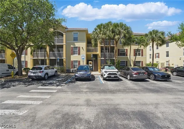3rd image of 4121 Residence Dr #324, Fort Myers, FL 33901 | MLS# 2026029633
