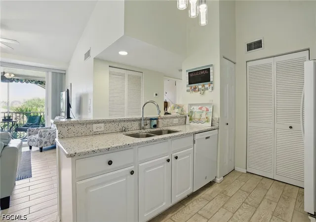 5th image of 4121 Residence Dr #324, Fort Myers, FL 33901 | MLS# 2026029633