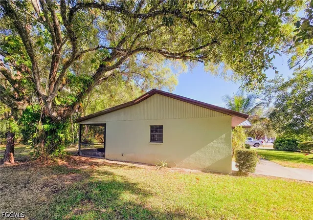 Photo 3 of Single family home for sale at 75 Hardee St, Labelle, FL 33935 | MLS# 2026029675 | Listing updated on 2026-07-10