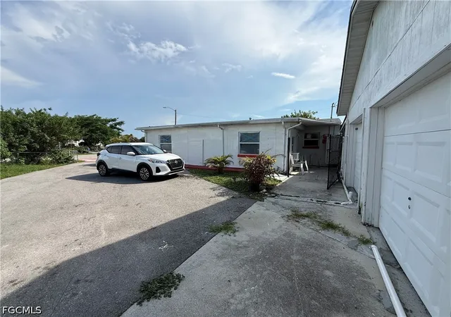 4th image of 35 Andora St, Lehigh Acres, FL 33936 | MLS# 2026029692