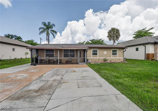Photo 2 of Single family home for sale at 2238 Towles St, Fort Myers, FL 33916 | MLS# 2026029693 | Listing updated on 2026-08-02