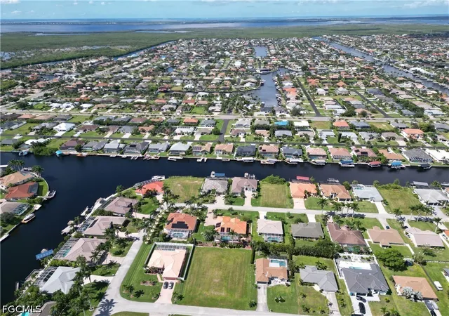 3rd image of 5304 Sw 19Th Pl, Cape Coral, FL 33914 | MLS# 2026029742