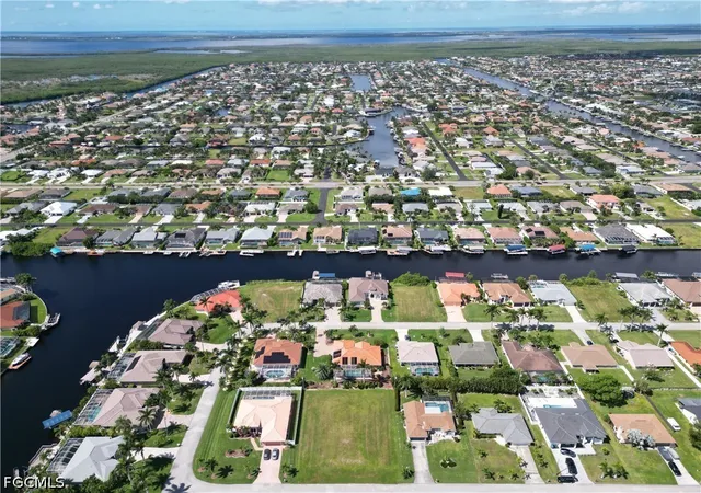 4th image of 5304 Sw 19Th Pl, Cape Coral, FL 33914 | MLS# 2026029742