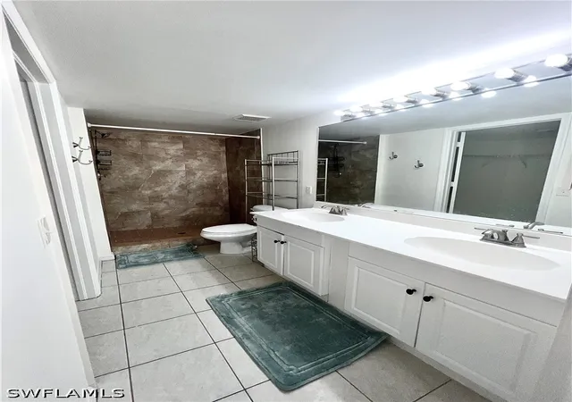 Listing Photo 5 - Condo for sale in building located at 26728 Little John Ct, Bonita Springs, FL 34135 - Unit #6