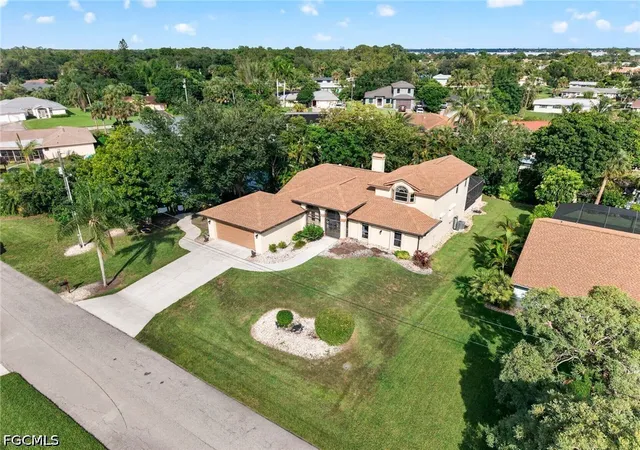 2nd image of 6090 Anchorline Ct, North Fort Myers, FL 33917 | MLS# 2026029793
