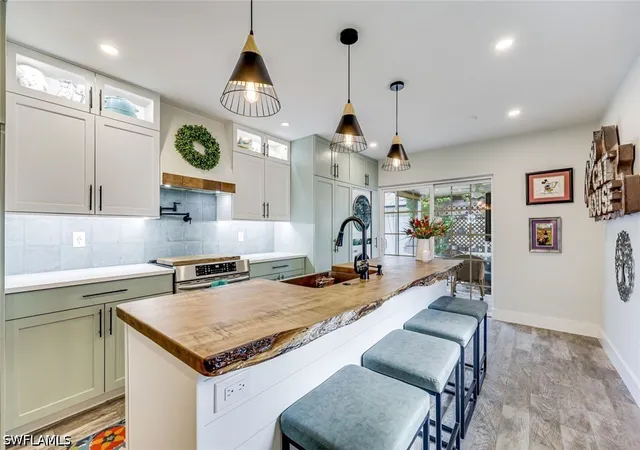Photo 4 of Single family home for sale at 2385 Sunset Ave, Naples, FL 34112 | MLS# 226025892 | Listing updated on 2026-07-24