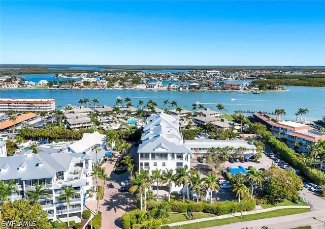 3rd image of 160 Palm St, Marco Island, FL 34145