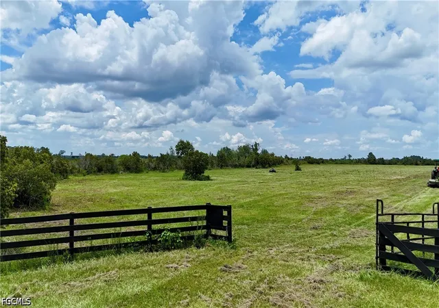 Photo 4 of Sale Pending at 0 County Line Rd E, Fort Meade, FL 33841 | MLS# 2026029995 | Listing updated on 2026-08-31