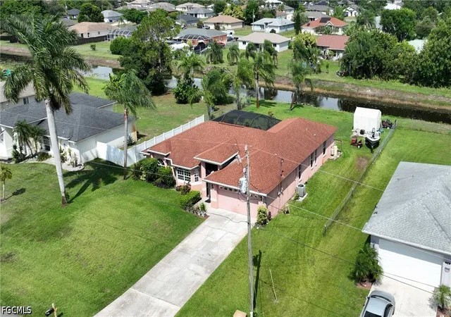 Photo 4 of Single family home for sale at 712 Fargo Dr, Fort Myers, FL 33913 | MLS# 2026030018 | Listing updated on 2026-07-21