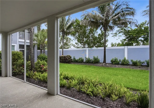 Listing Photo 4 - Condo for sale in building located at 2664 Seychelles Cir, Naples, FL 34112 - Unit #2401