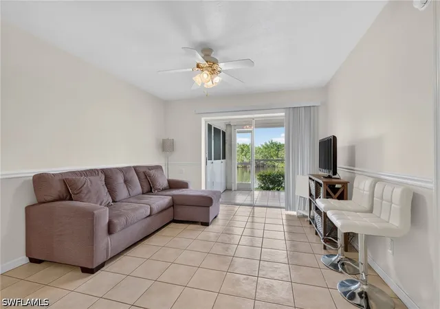 Listing Photo 5 - Condo for sale in building located at 1385 Mainsail Dr, Naples, FL 34114 - Unit #1802