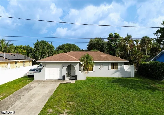 Photo 1 of Sale Pending at 4636 25th Avenue Sw, Naples, FL 34116 | MLS# 226023982 | Listing updated on 2026-08-10