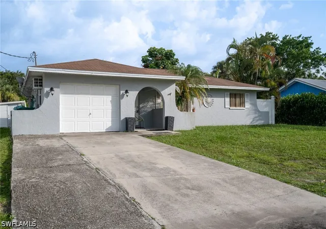 Photo 3 of Sale Pending at 4636 25th Avenue Sw, Naples, FL 34116 | MLS# 226023982 | Listing updated on 2026-08-10