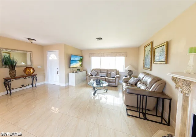 2nd image of 188 Gulfstream St, Marco Island, FL 34145 | MLS# 226026035