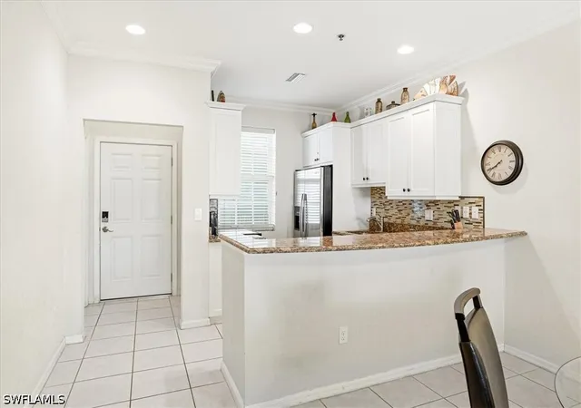 4th image of 140 Palm St #207, Marco Island, FL 34145 | MLS# 226025979