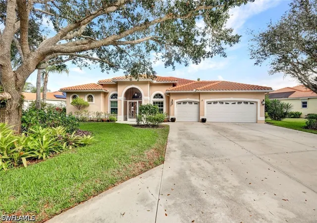 Photo 2 of Single family home for sale at 9411 Cedar Crk Dr, Bonita Springs, FL 34135 | MLS# 226025916 | Listing updated on 2026-07-14