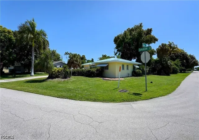 Photo 3 of Single family home for sale at 5249 Sunnybrook Ct, Cape Coral, FL 33904 | MLS# 2026030231 | Listing updated on 2026-07-22