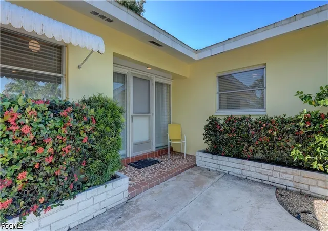 Photo 4 of Single family home for sale at 5249 Sunnybrook Ct, Cape Coral, FL 33904 | MLS# 2026030231 | Listing updated on 2026-07-22