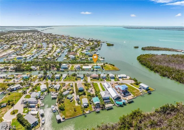 40th image of 2272 York Rd, Saint James City, FL 33956 | MLS# 2026030275