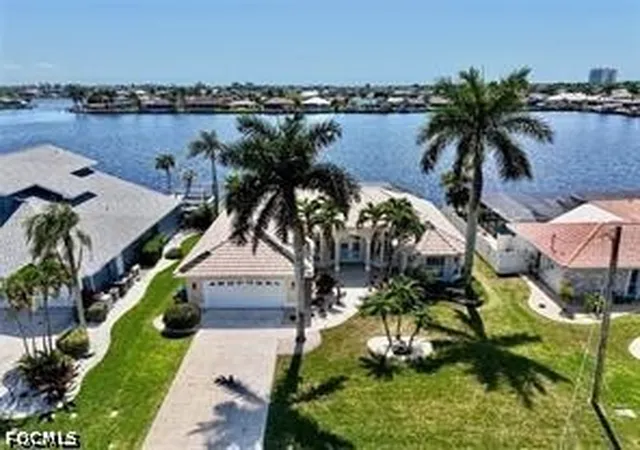 3rd image of 702 Sw 52Nd St, Cape Coral, FL 33914 | MLS# 2026030382