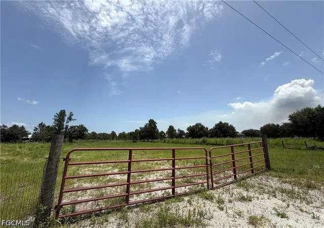 4th image of 7932 3Rd Ter, La Belle, FL 33935 | MLS# 2026030408