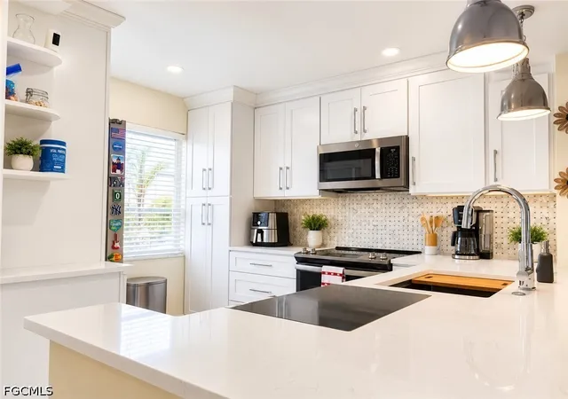 3rd image of 2828 Jackson St #E3, Fort Myers, FL 33901 | MLS# 2026030417